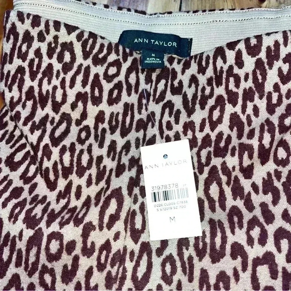 Ann Taylor NWT leopard print elastic waist, side zip stretchy legging pant - Picture 7 of 8